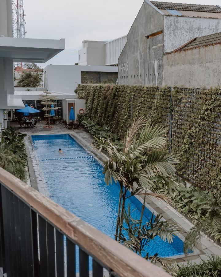 Rayz UMM Hotel Malang Kültér fotó
