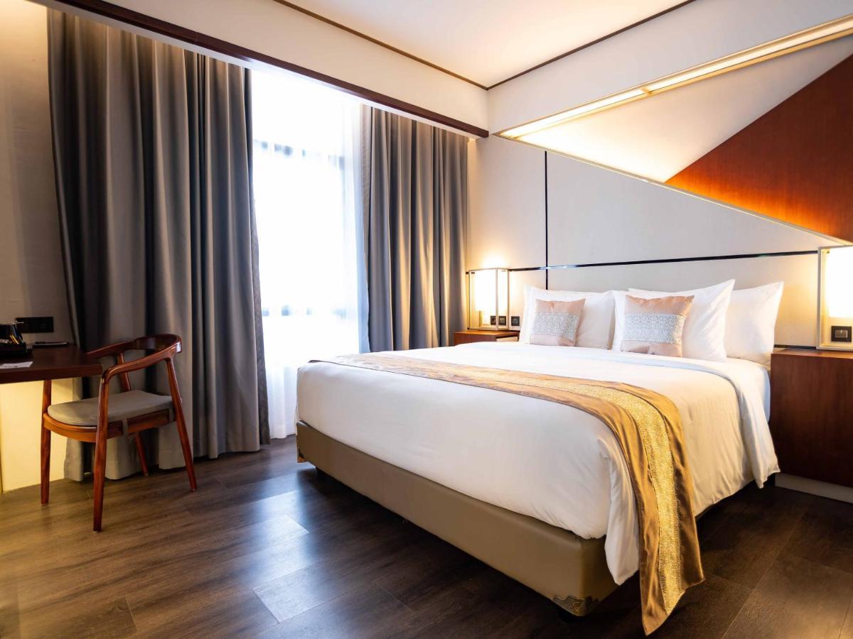 Rayz UMM Hotel Malang Kültér fotó