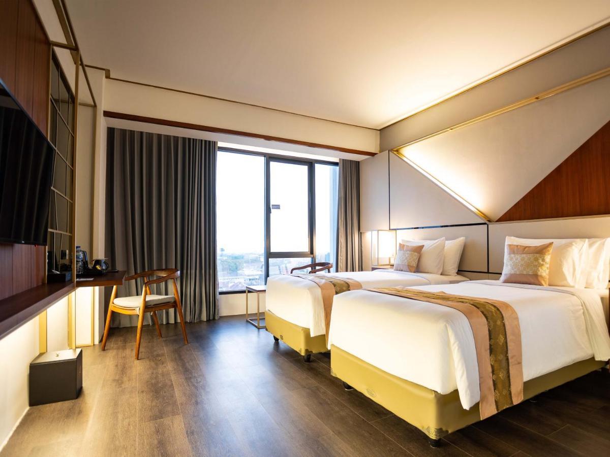 Rayz UMM Hotel Malang Kültér fotó